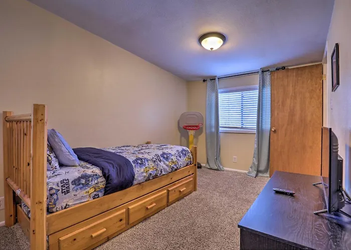 Downtown Cedar City House Less Than Half Mi To Suu Campus!