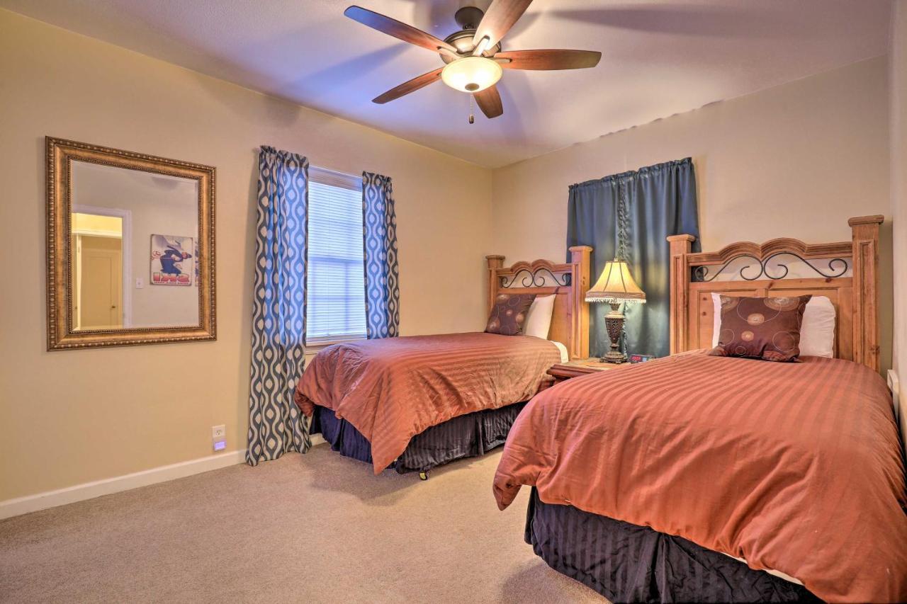 Holiday home Downtown Cedar House Less Than Half Mi To Suu Campus!